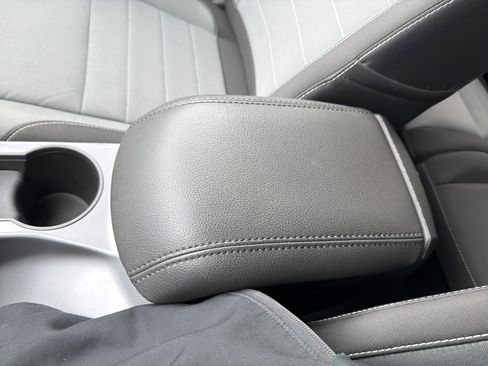 Used 2016 Ford Escape SE image 29