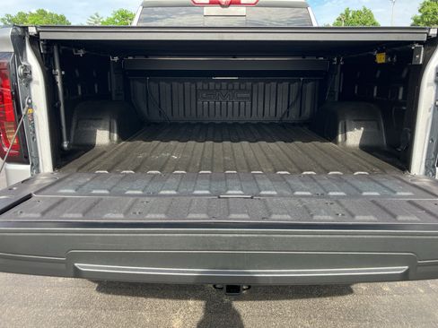 Used 2025 GMC Sierra 1500 AT4X AWD/4WD image 7
