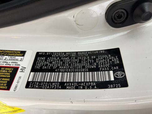 Used 2014 Toyota Avalon Limited w/ Technology Package image 28