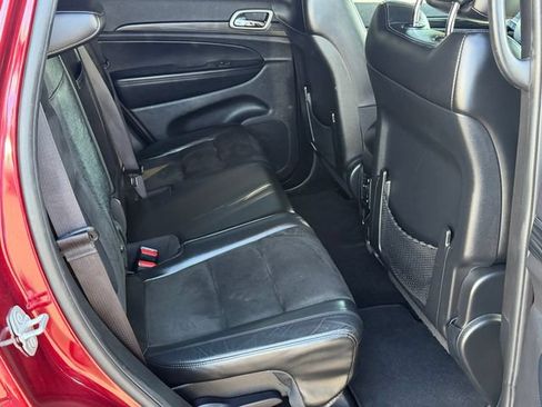 Used 2021 Jeep Grand Cherokee Laredo X RWD image 24