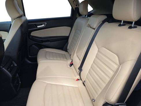 Used 2023 Ford Edge SEL AWD/4WD image 16