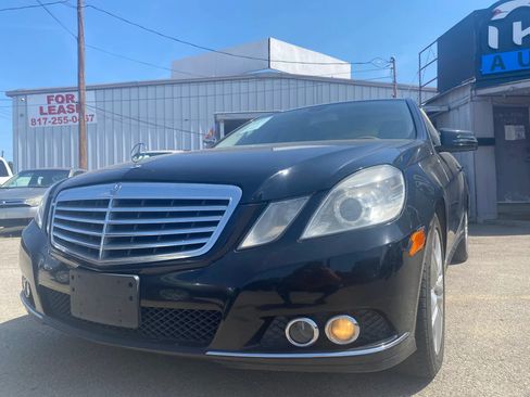 Used 2011 Mercedes-Benz E 350 Sedan image 2