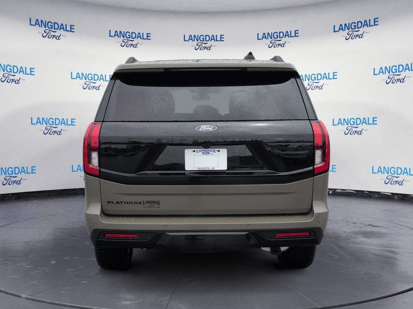 New 2027 Ford Expedition Platinum w/ Stealth Performance Package AWD/4WD image 8
