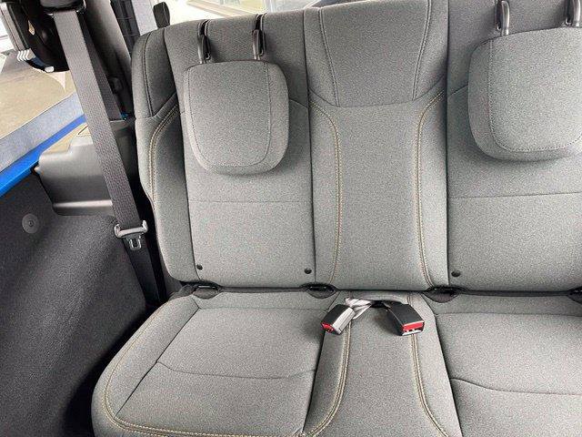 Used 2025 Jeep Wrangler Sport AWD/4WD image 22