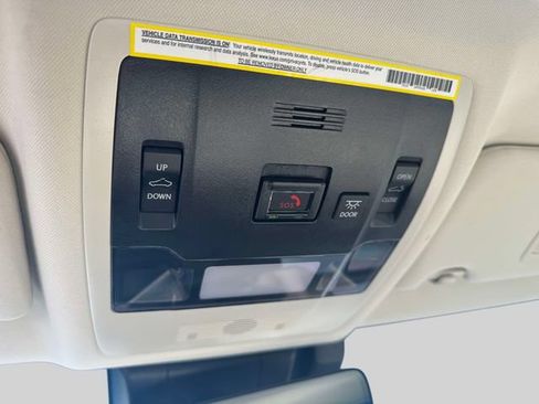 Used 2024 Lexus ES 300h w/ Luxury Package FWD image 38
