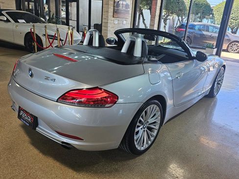 Used 2009 BMW Z4 sDrive35i image 7
