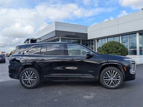 New 2026 Buick Enclave Avenir image 3