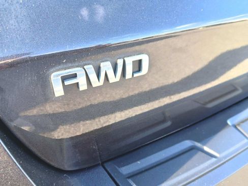 Used 2016 Chevrolet Traverse LT image 17