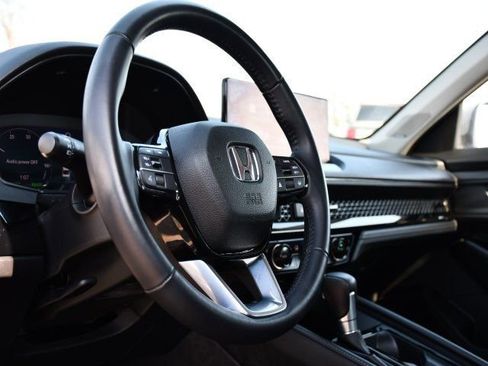 Used 2023 Honda Accord Touring image 12