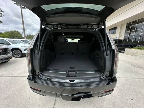 Certified 2025 Cadillac Escalade ESV Sport Platinum AWD/4WD image 34