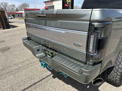 Used 2019 Ford F250 Platinum w/ Platinum Ultimate Package AWD/4WD image 35