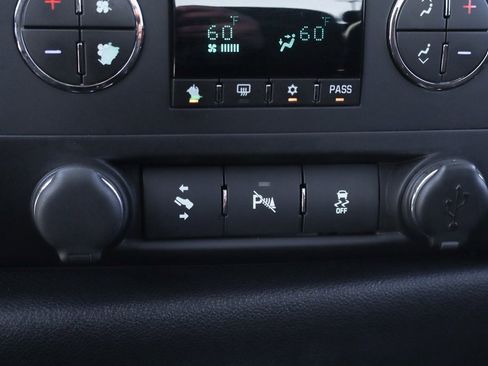 Used 2013 Chevrolet Silverado 1500 LT image 36