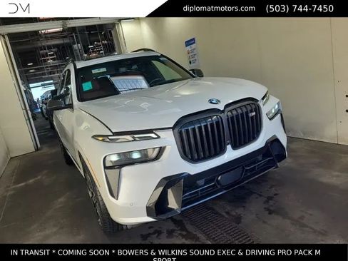 Used 2024 BMW X7 M60i w/ Executive Package image 3