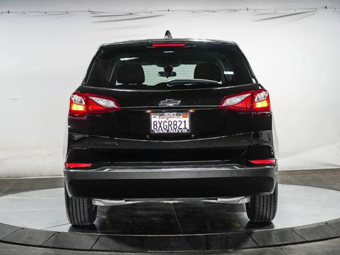 Used 2021 Chevrolet Equinox LT w/ LPO, Blackout Package FWD image 5