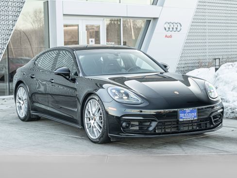 Used 2023 Porsche Panamera 4 image 2
