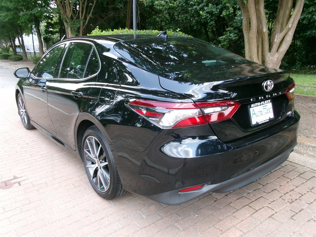 Used 2024 Toyota Camry XLE FWD image 5