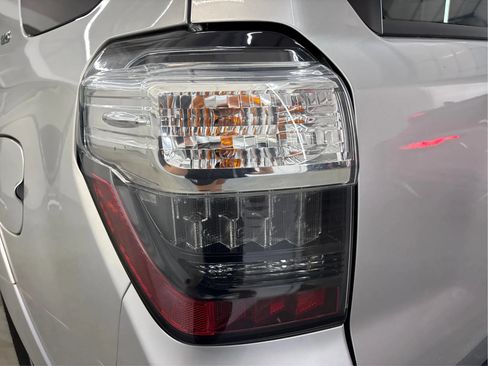Used 2016 Toyota 4Runner SR5 Premium AWD/4WD image 33