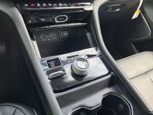 New 2026 Jeep Grand Cherokee L Limited AWD/4WD image 37
