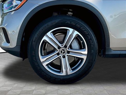 Used 2021 Mercedes-Benz GLC 300 4MATIC w/ Premium Package image 33