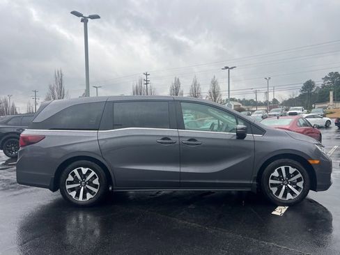 Certified 2026 Honda Odyssey EX-L image 5