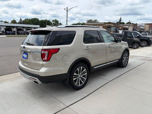 Used 2017 Ford Explorer Platinum AWD/4WD image 5