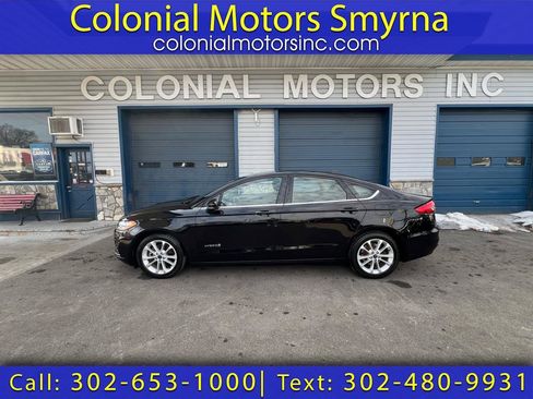 Used 2019 Ford Fusion SE image 1