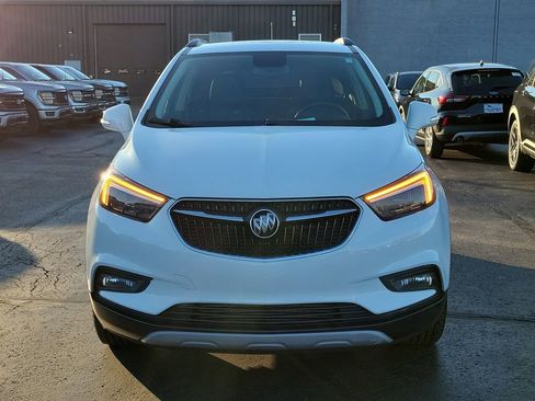 Used 2019 Buick Encore Essence image 2