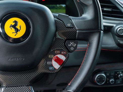Used 2018 Ferrari 488 GTB RWD image 39