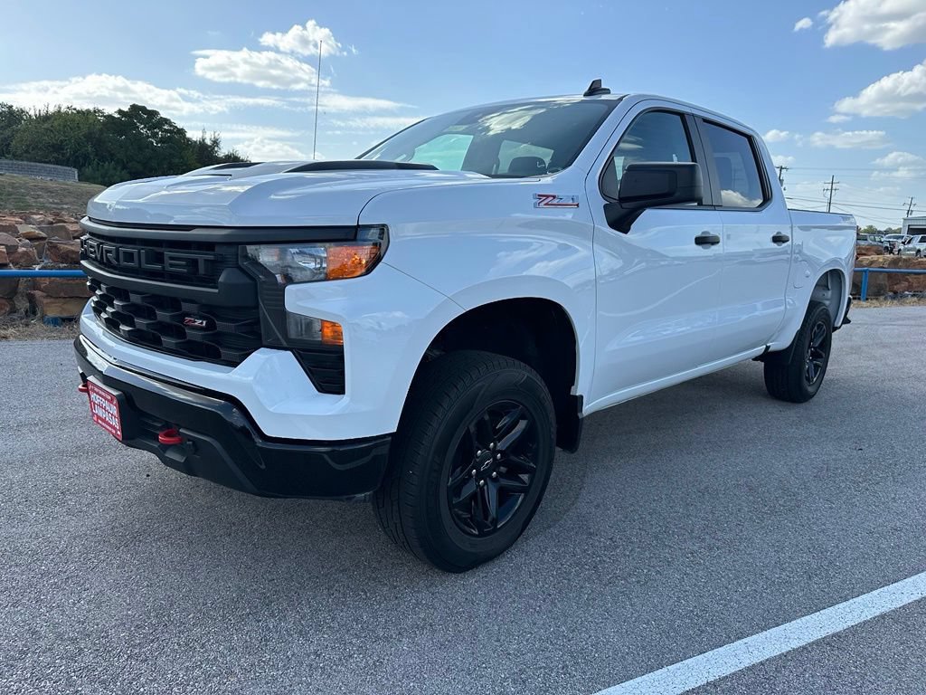Used 2025 Chevrolet Silverado 1500 Custom Trail Boss AWD/4WD image 1