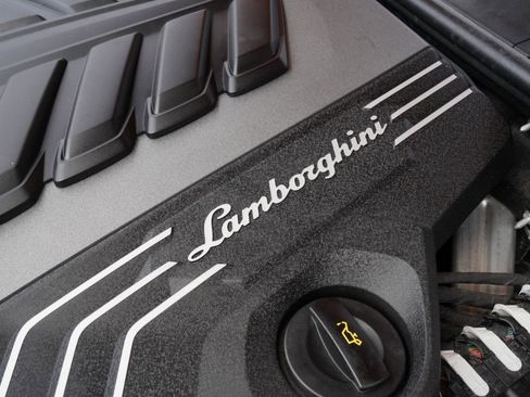 Used 2022 Lamborghini Urus image 84