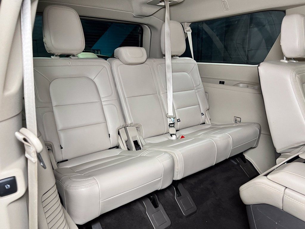 Used 2021 Lincoln Navigator L Reserve w/ Luxury Package AWD/4WD image 23