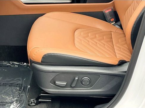 New 2026 Kia Sportage X-Line w/ X-Line Technology Package image 11