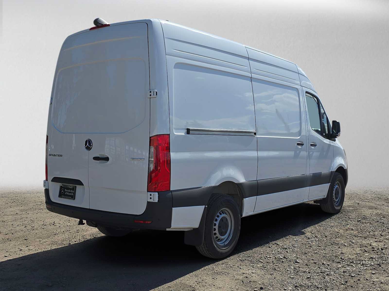 Used 2026 Mercedes-Benz Sprinter 2500 image 3
