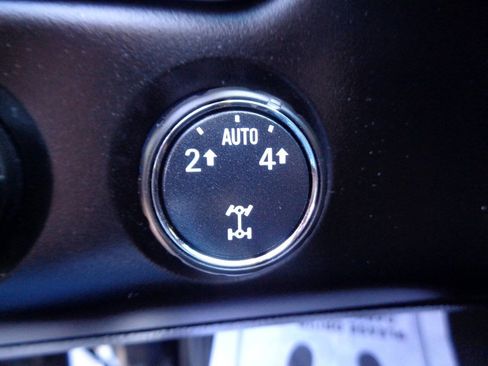 Used 2016 GMC Yukon SLT image 13