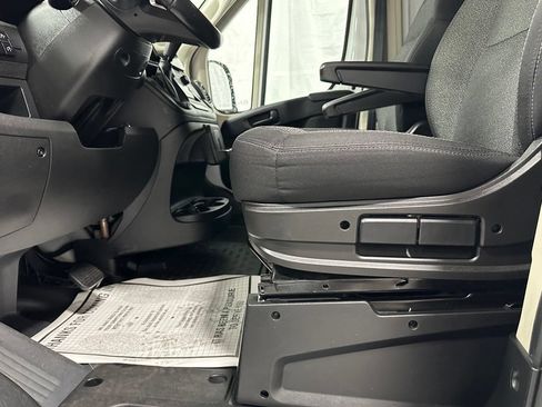 Used 2022 RAM ProMaster 3500 w/ Premium Convenience Group (B) FWD image 11