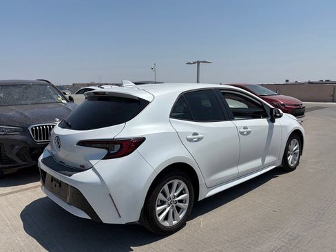 Used 2024 Toyota Corolla SE FWD image 2