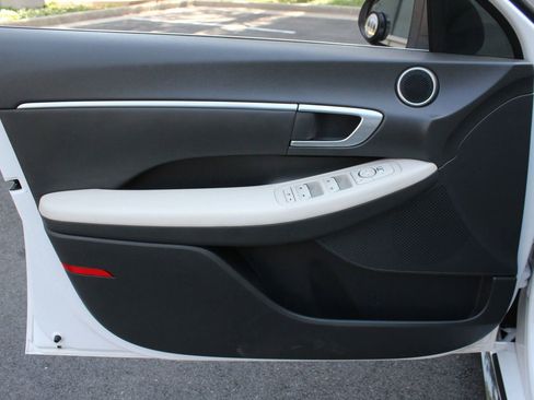 Used 2021 Hyundai Sonata SEL FWD image 15