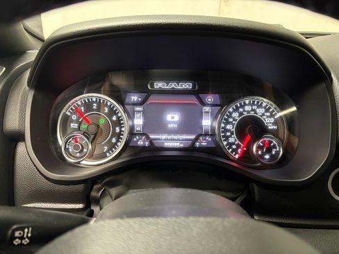 Used 2022 RAM 1500 Big Horn AWD/4WD image 25