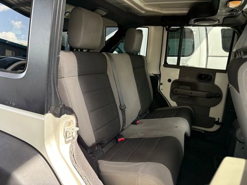 Used 2007 Jeep Wrangler Unlimited X image 17