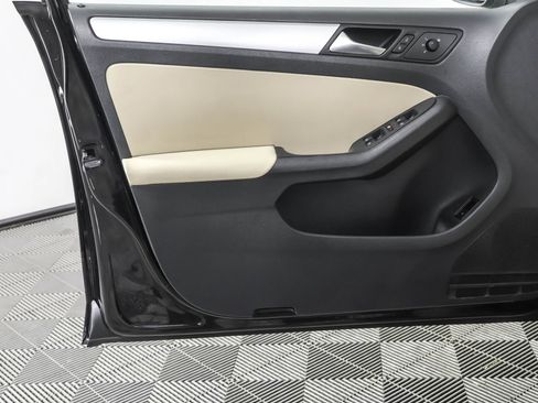 Used 2012 Volkswagen Jetta SEL image 32