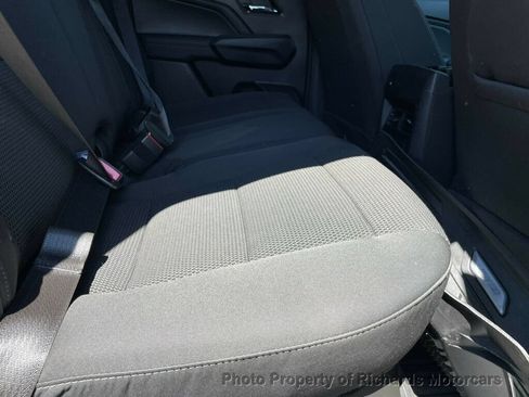 Used 2024 GMC Canyon Elevation w/ Convenience Package AWD/4WD image 18