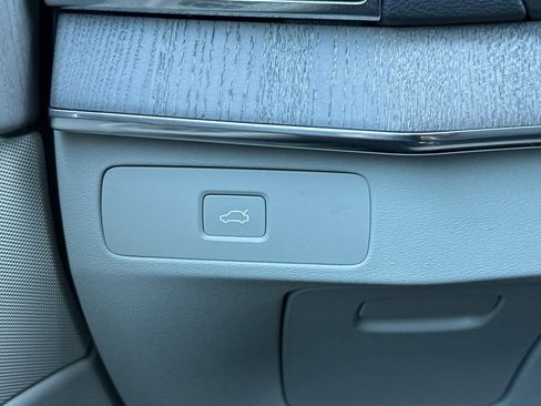 Used 2025 Volvo XC90 B6 Ultra image 33