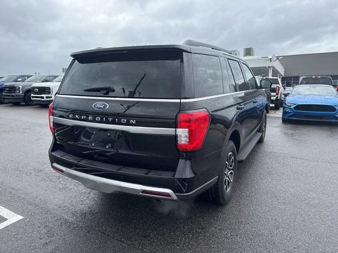 Used 2024 Ford Expedition XLT image 2