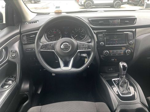 Used 2020 Nissan Rogue Sport S w/ Appearance Package image 18