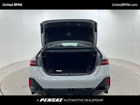 Used 2025 BMW 530i w/ M Sport Package image 22