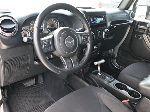 Used 2015 Jeep Wrangler Sport w/ Quick Order Package 24S AWD/4WD image 6