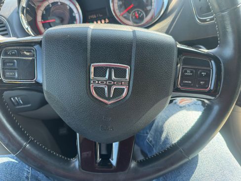 Used 2017 Dodge Grand Caravan SXT image 17