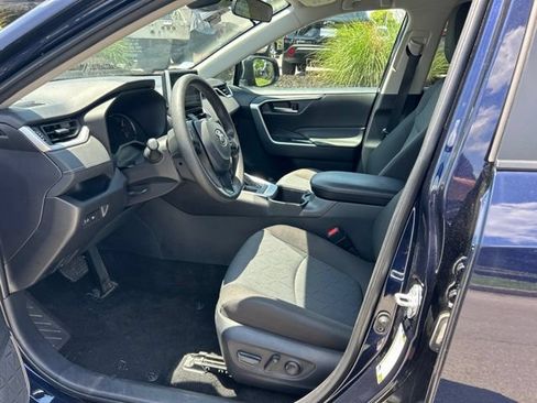 Used 2025 Toyota RAV4 XLE AWD/4WD image 6