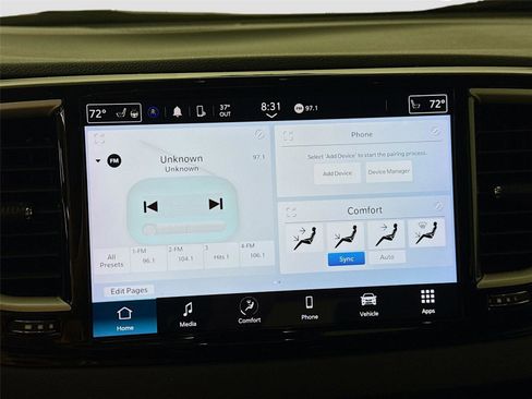 Used 2023 Chrysler Pacifica Touring-L FWD image 8