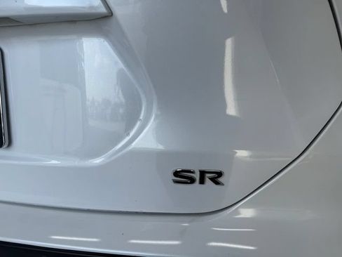 Used 2021 Nissan Kicks SR w/ Exterior Package FWD image 41